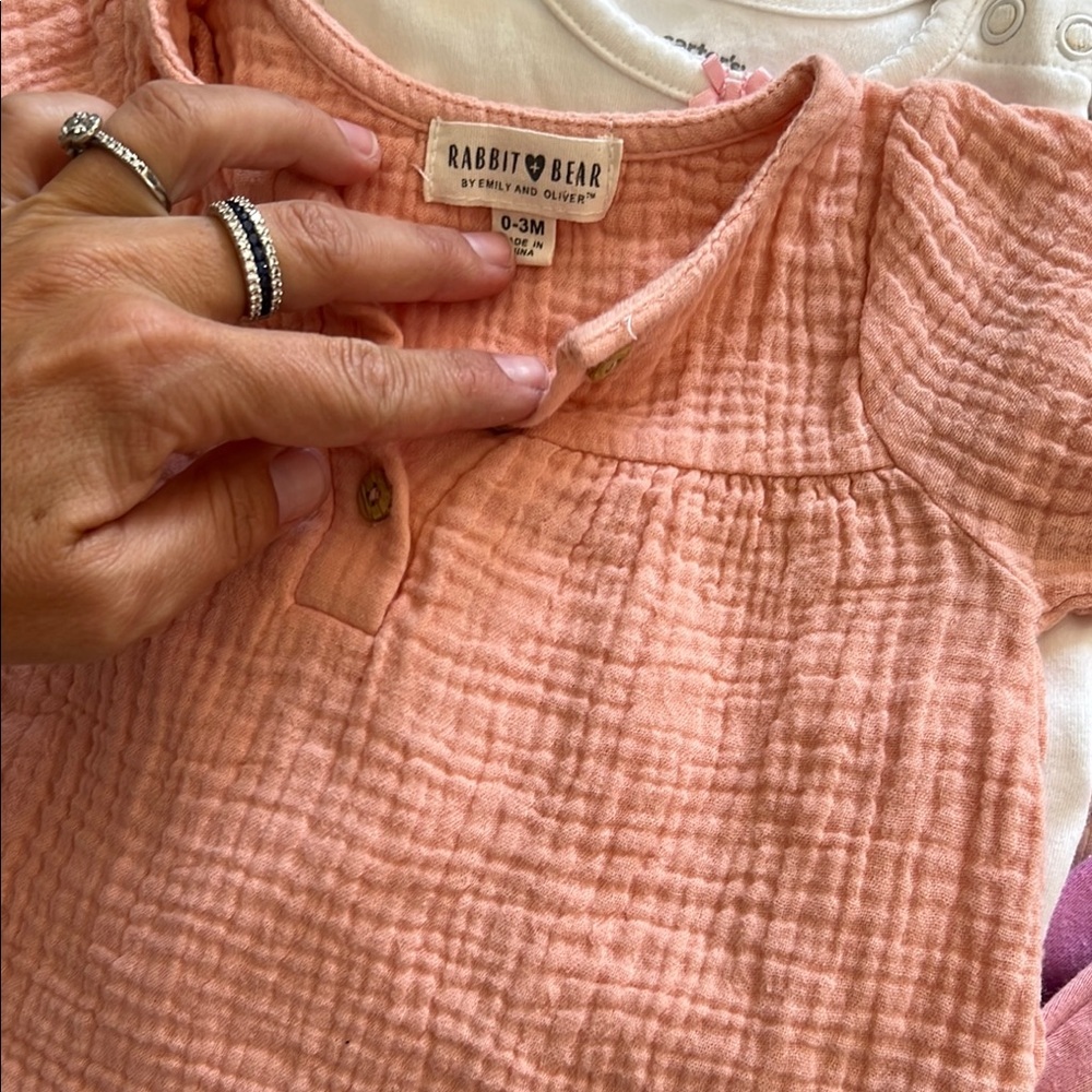 Baby Girl Clothing Set in Pink and White - Picture 2 of 8